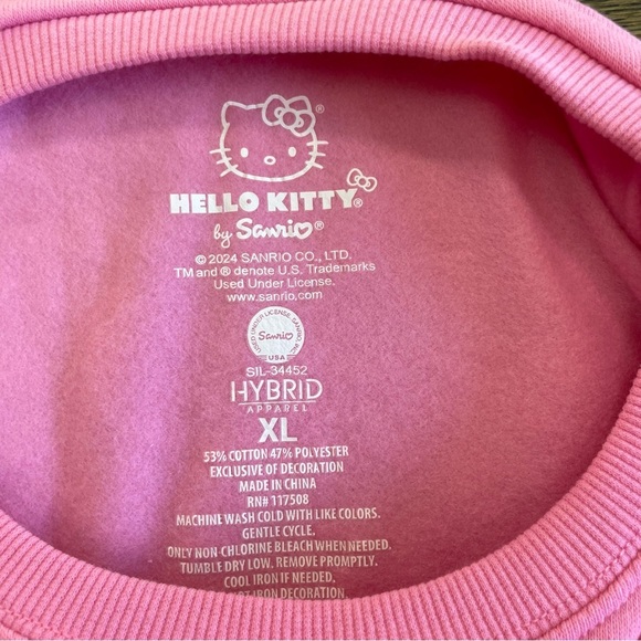 Holiday Hello Kitty Pink Sweatshirt XL - Picture 7 of 8